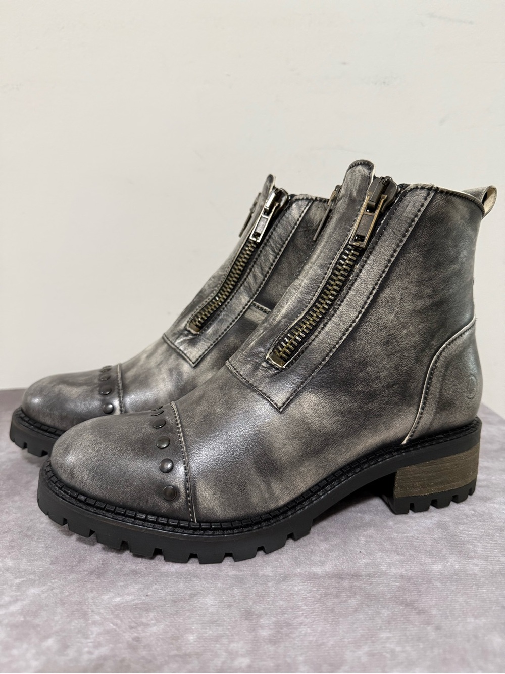 New Casta Off White Morina Boots Size 39